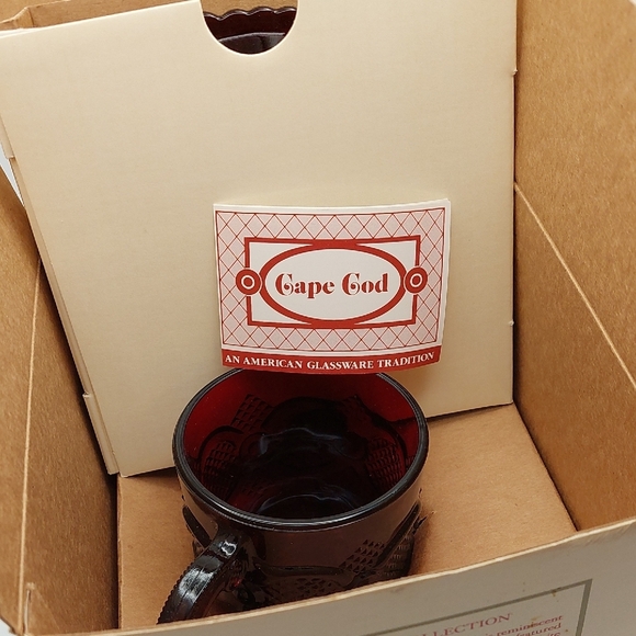 Avon Cape Cod Red Glass Cup & Saucer Set Collection NOS NEW 1990's Original box - Picture 14 of 16